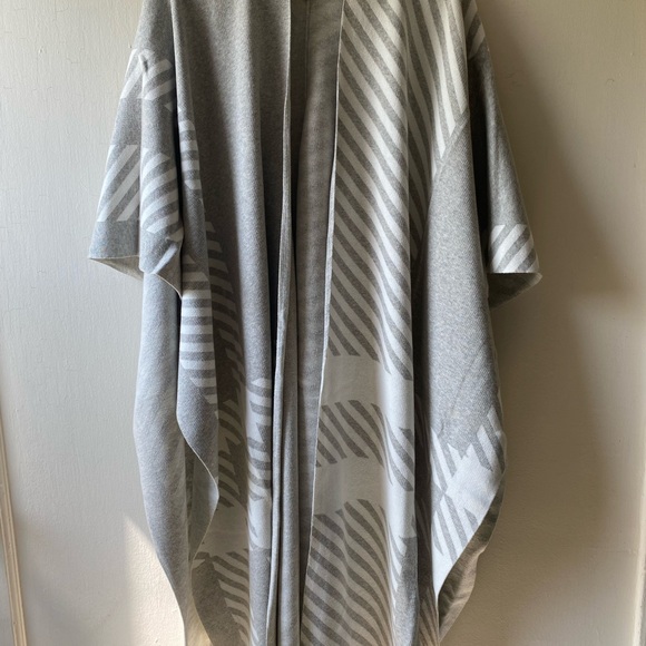 Barbour Knit Cape ONE SIZE - Picture 3 of 4